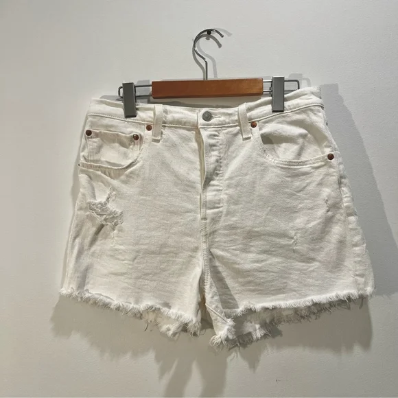 Levi's Ribcage White Denim Frayed Cutoff Distressed High Waist 3 inch Shorts 31 - Picture 4 of 7